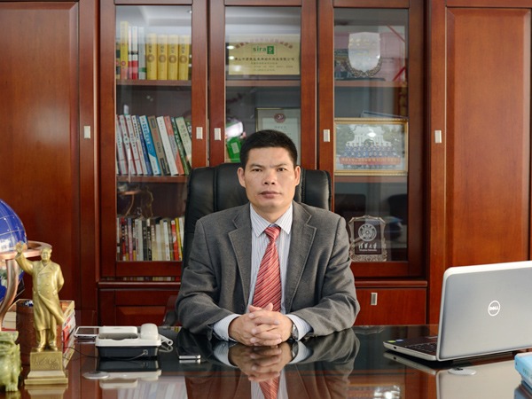 bwin必赢董事长-黄日荣